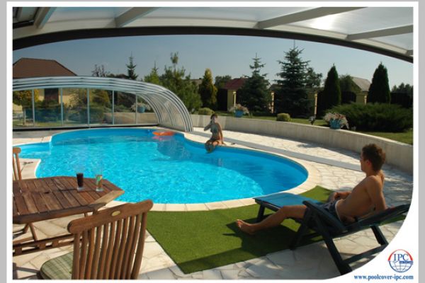 ipc-pool-enclosures-169DCFDD515-A5FB-7071-E955-8238BAC6944E.jpg